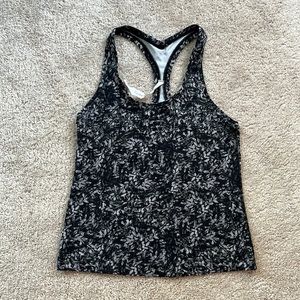 Lulu lemon size 6 top - nearly new